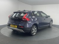 USED 2015 N VOLVO V40 CROSS COUNTRY 1.6 D2 Lux Hatchback 5dr Diesel Powershift Euro 5 (s/s) (115 ps) EXCELLENT HISTORY + BLUETOOTH