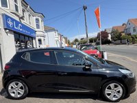 USED 2016 16 RENAULT CLIO 1.2 16V DYNAMIQUE NAV 5dr **FANTASTIC EXAMPLE WITH A FULL SERVICE HISTORY WITH 9 SERVICES RECORDED** * L&C GROUP SHALL BEAT ANY 'WE BUY CARS VALUATION' FOR YOUR PART EXCHANGE *