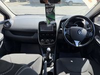 USED 2016 16 RENAULT CLIO 1.2 16V DYNAMIQUE NAV 5dr **FANTASTIC EXAMPLE WITH A FULL SERVICE HISTORY WITH 9 SERVICES RECORDED** * L&C GROUP SHALL BEAT ANY 'WE BUY CARS VALUATION' FOR YOUR PART EXCHANGE *