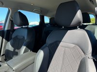 USED 2020 20 RENAULT KADJAR 1.3 TCe Iconic SUV 5dr Petrol EDC Automatic 140 bhp 