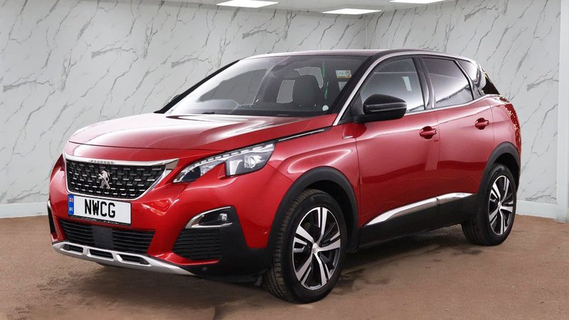 2017 Peugeot 3008 in red — photo 3 of 13