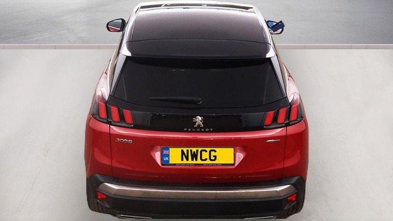 2017 Peugeot 3008 in red — photo 5 of 13