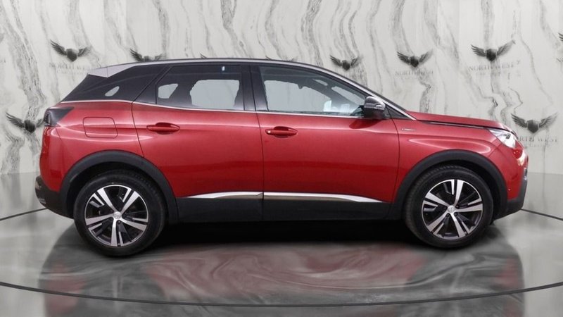 2017 Peugeot 3008 in red — photo 8 of 13