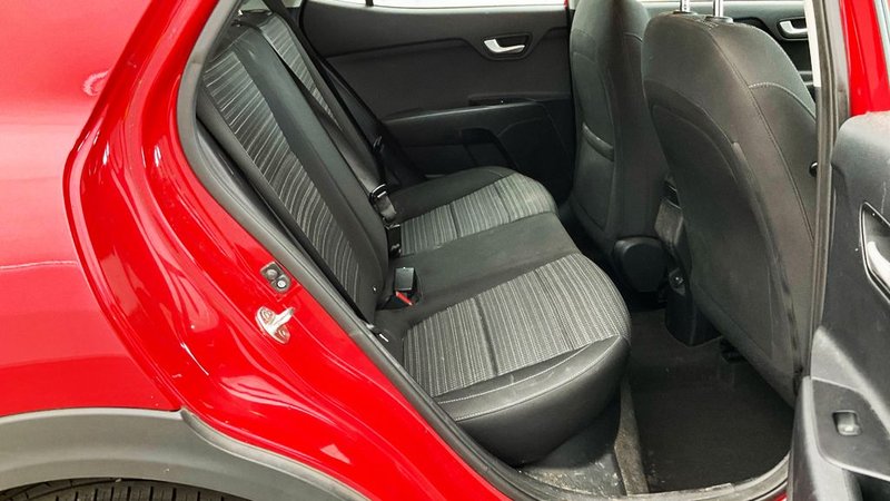 2018 Kia Stonic in red — photo 9 of 9