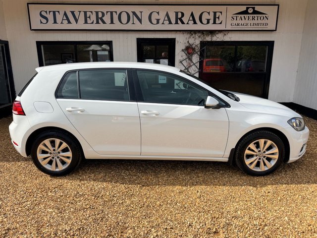 View our VOLKSWAGEN GOLF