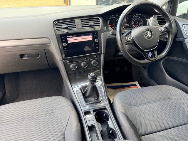 View our VOLKSWAGEN GOLF