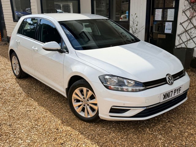 View our Volkswagen Golf 1.6 TDi BlueMotion Tech SE Nav Hatchback 5dr Diesel Manual Euro 6 (s/s) (125 ps)