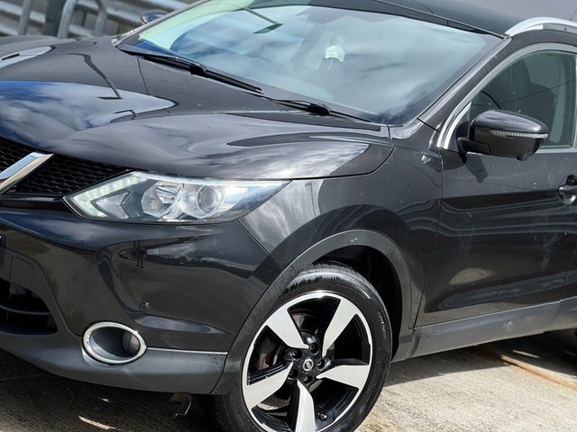 View our NISSAN QASHQAI