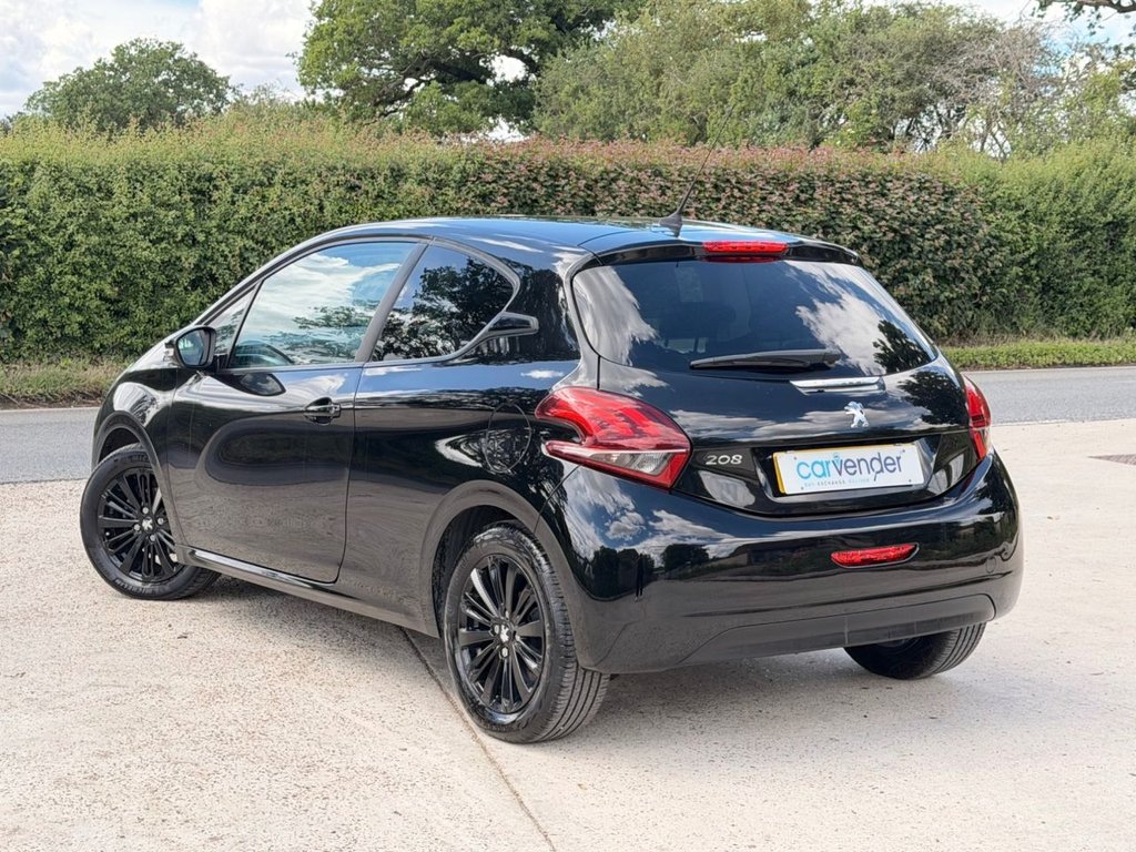 USED 2018 18 PEUGEOT 208 1.2 PureTech Black Edition Hatchback 3dr Petrol Manual Euro 6 (82 ps) 