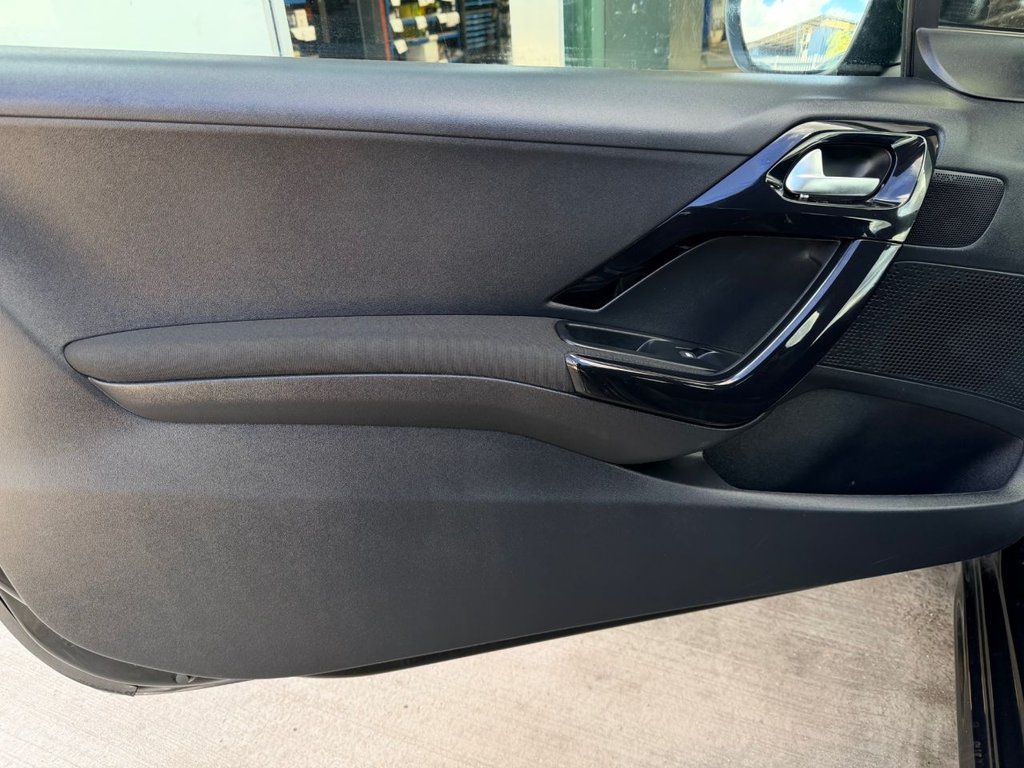 USED 2018 18 PEUGEOT 208 1.2 PureTech Black Edition Hatchback 3dr Petrol Manual Euro 6 (82 ps) 