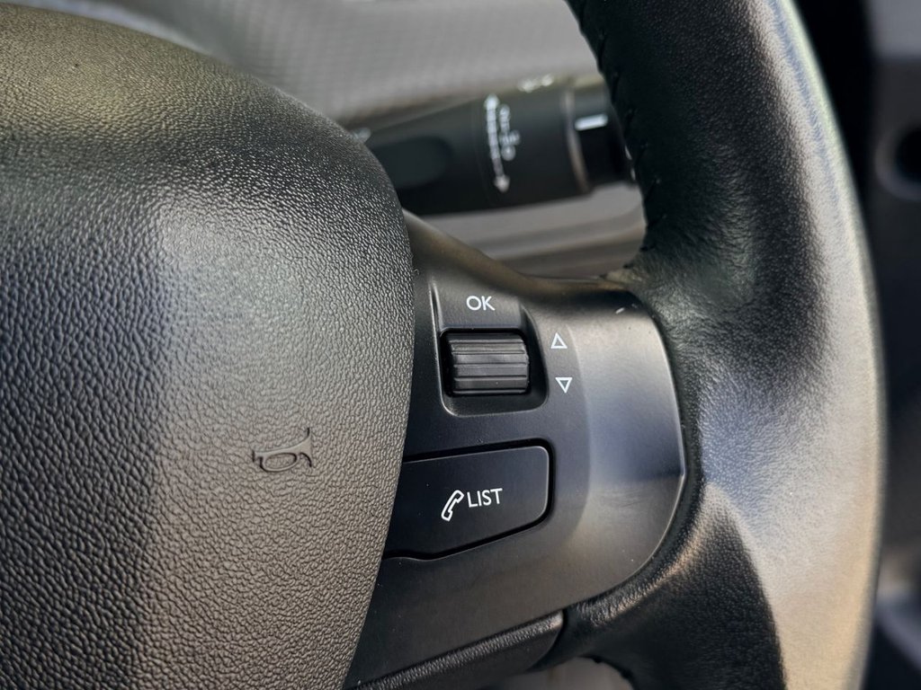 USED 2018 18 PEUGEOT 208 1.2 PureTech Black Edition Hatchback 3dr Petrol Manual Euro 6 (82 ps) 