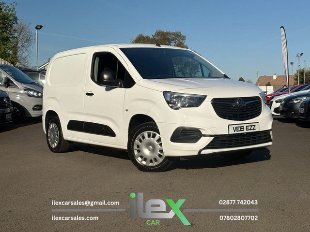 View our Vauxhall Combo 1.6 Turbo D 2000 Sportive Panel Van 4dr Diesel Manual L1 H1 Euro 6 (s/s) (100 ps)