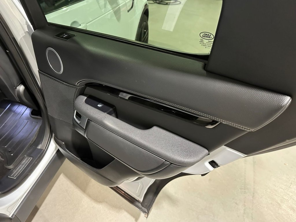 USED 2021 21 LAND ROVER DISCOVERY 3.0 D300 MHEV R-Dynamic HSE SUV 5dr Diesel Auto 4WD Euro 6 (s/s) (300 ps) 