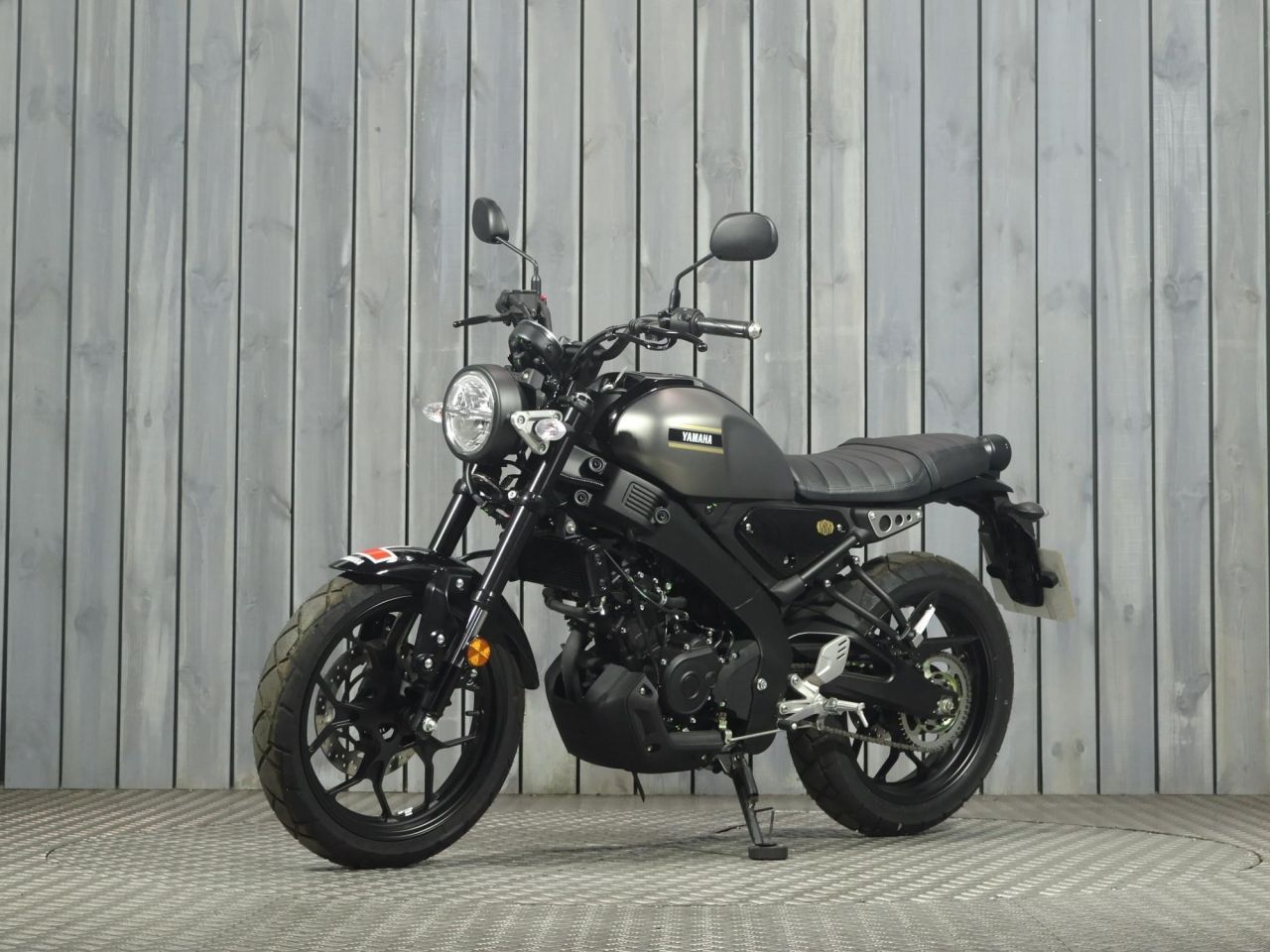 YAMAHA XSR125