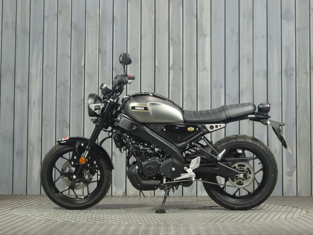 YAMAHA XSR125