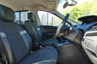 USED 2013 13 RENAULT SCENIC 1.5 dCi Dynamique TomTom MPV 5dr Diesel Manual Euro 5 (s/s) (110 ps) 