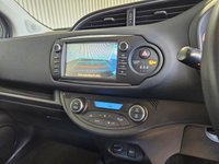 USED 2018 68 TOYOTA YARIS 1.5 VVT-h Design Hatchback 5dr Petrol Hybrid E-CVT Euro 6 (s/s) (100 ps) PETROL HYBRID