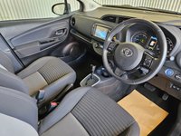 USED 2018 68 TOYOTA YARIS 1.5 VVT-h Design Hatchback 5dr Petrol Hybrid E-CVT Euro 6 (s/s) (100 ps) PETROL HYBRID