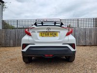 USED 2018 68 TOYOTA C-HR 1.2 VVT-i Icon SUV 5dr Petrol Manual Euro 6 (s/s) (116 ps) ** WE OFFER FINANCE ON THIS CAR **