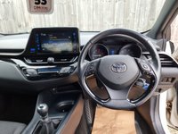 USED 2018 68 TOYOTA C-HR 1.2 VVT-i Icon SUV 5dr Petrol Manual Euro 6 (s/s) (116 ps) ** WE OFFER FINANCE ON THIS CAR **