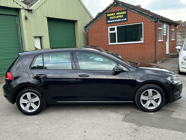 View our VOLKSWAGEN GOLF