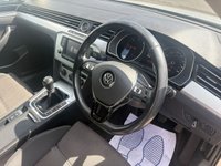 USED 2017 17 VOLKSWAGEN PASSAT 2.0 TDI SE Business Estate 5dr Diesel Manual Euro 6 (s/s) (150 ps) SAT NAV. SENSORS. ESTATE. 1 FORMER OWNER. 2 KEYS