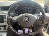 USED 2017 17 VOLKSWAGEN PASSAT 2.0 TDI SE Business Estate 5dr Diesel Manual Euro 6 (s/s) (150 ps) SAT NAV. SENSORS. ESTATE. 1 FORMER OWNER. 2 KEYS