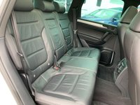 USED 2015 15 VOLKSWAGEN TOUAREG 3.0 TDI V6 BlueMotion Tech R-Line SUV 5dr Diesel Tiptronic 4WD Euro 6 (s/s) (262 ps) very low mls fsh top spec immaculate condition comes with 1 years mot service and 3 mts warranty