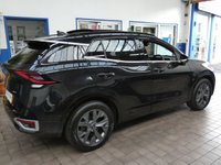 USED 2024 24 KIA SPORTAGE 1.6 h T-GDi GT-Line S SUV 5dr Petrol Hybrid Auto Euro 6 (s/s) (207 bhp) SUNROOF SAT NAV PARKING CAMERA CARPLAY CRUISE CONTROL PART LEATHER HEATED VENTILATED SEATS HEATED STEERING WHEEL PARKING SENSORS 1 OWNER SERVICE HISTORY WARRANTY