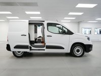 USED 2024 24 VAUXHALL COMBO L1 1.5 TURBO D 100 BHP 2300 PRIME 6 DOOR ( DOG CAGES ) REAR DOG CAGES | TWIN SIDE ACCESS DOORS