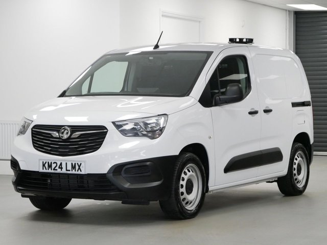 View our Vauxhall Combo L1 1.5 TURBO D 100 BHP 2300 PRIME 6 DOOR ( DOG CAGES )
