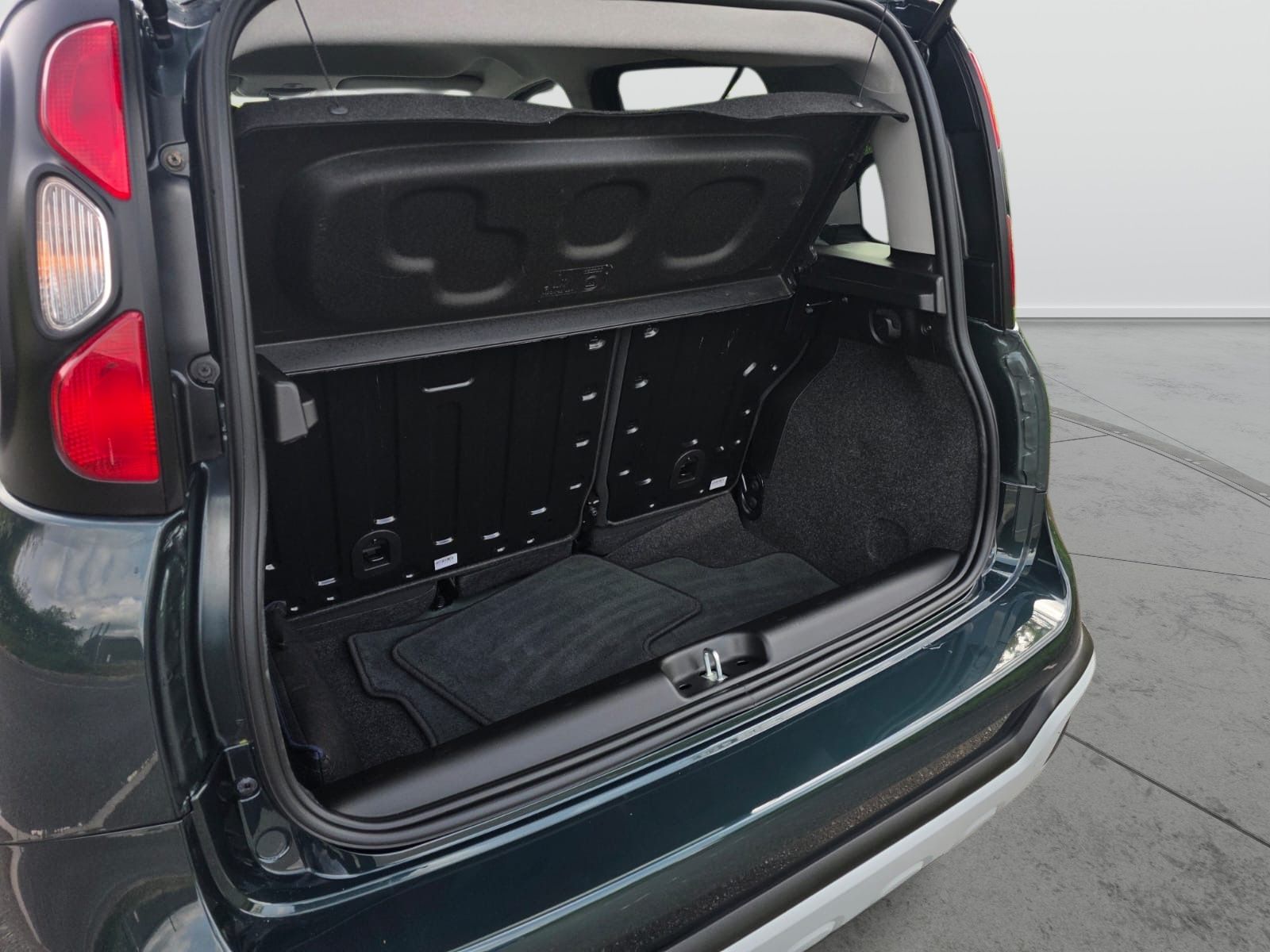 USED 2023 23 FIAT PANDA 1.0 MHEV Garmin Hatchback 5dr Petrol Manual Euro 6 (s/s) (70 bhp) 