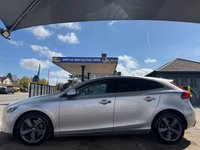 USED 2015 65 VOLVO V40 2.0 D4 SE Hatchback 5dr Diesel Auto Euro 6 (s/s) (190 ps) 1 FORMER KEEPER LEATHER INTERIOR