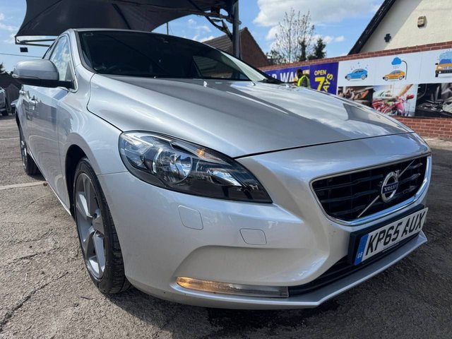 View our VOLVO V40