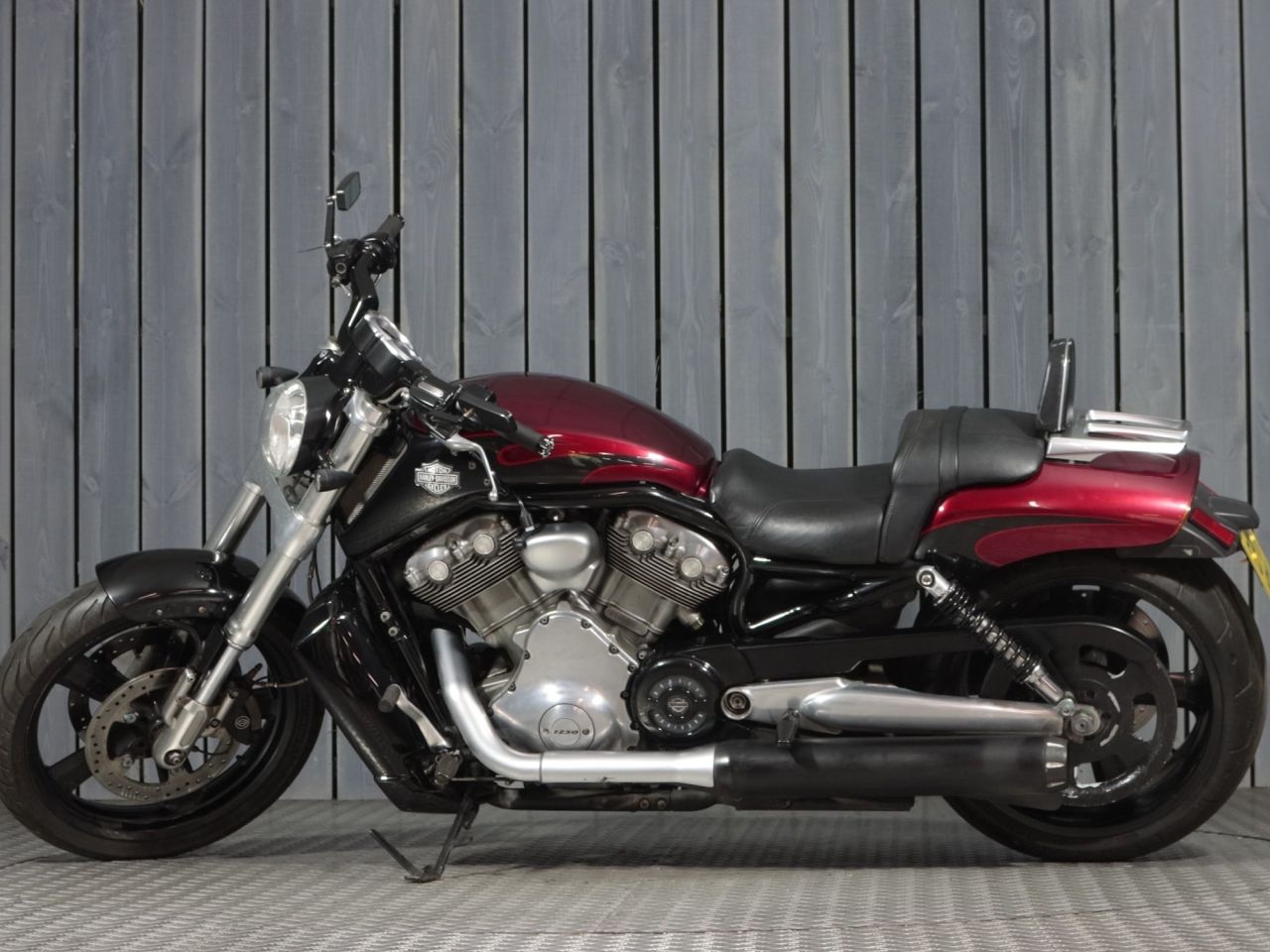 HARLEY-DAVIDSON V-ROD