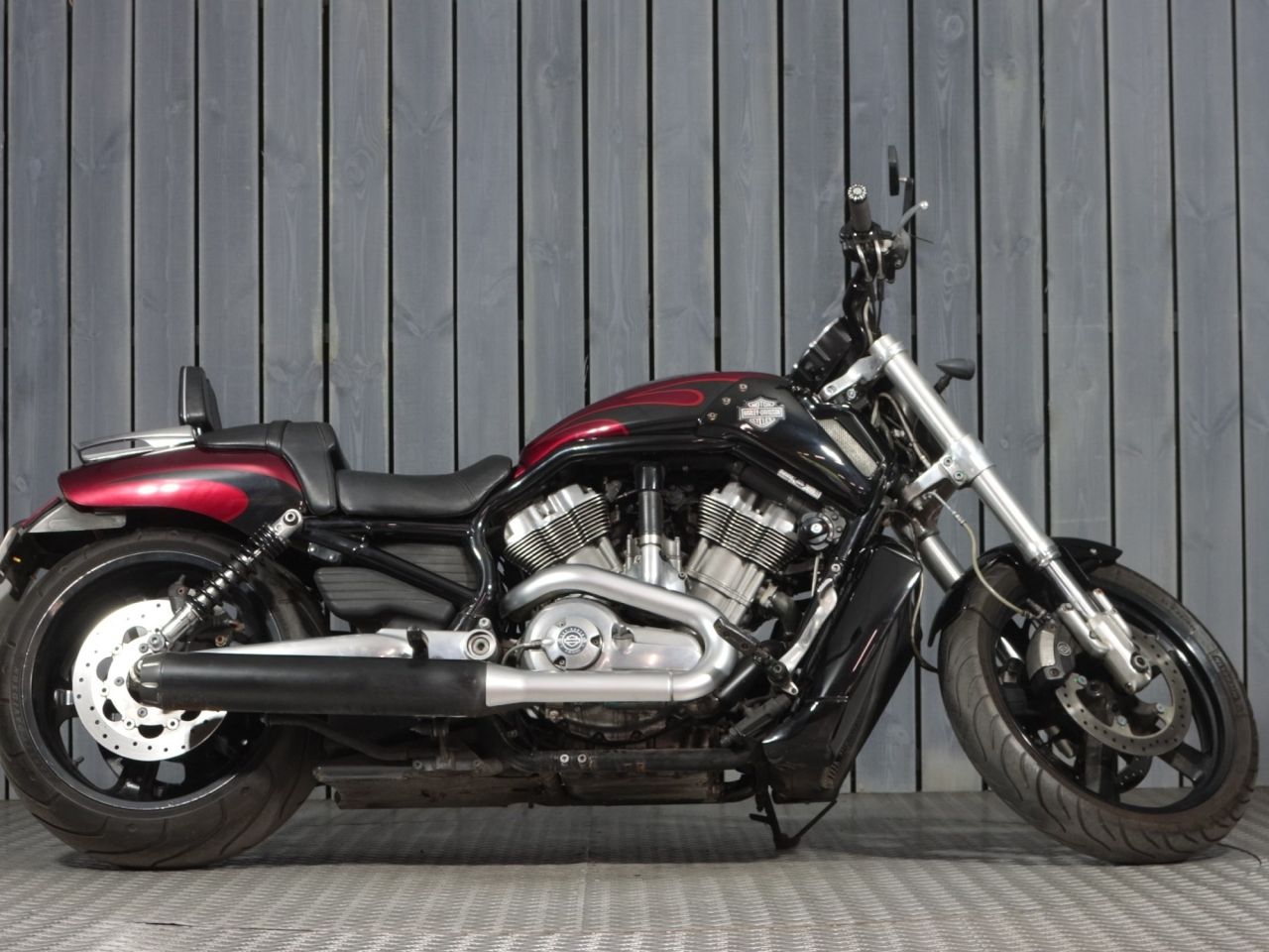 HARLEY-DAVIDSON V-ROD