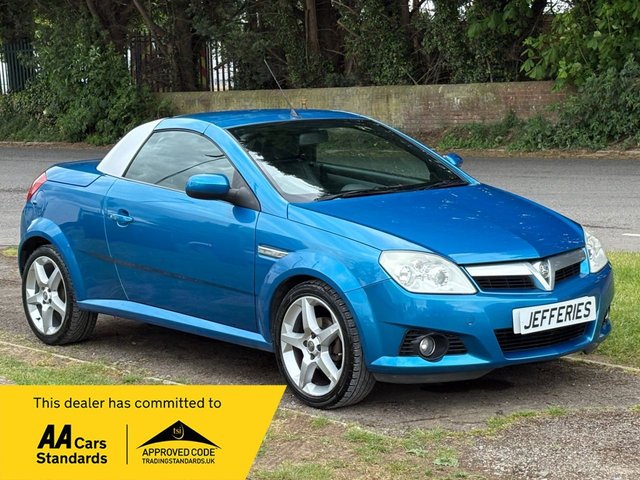 View our Vauxhall Tigra 1.4i 16v Exclusiv Convertible 2dr Petrol Manual (a/c) (146 g/km, 89 bhp)