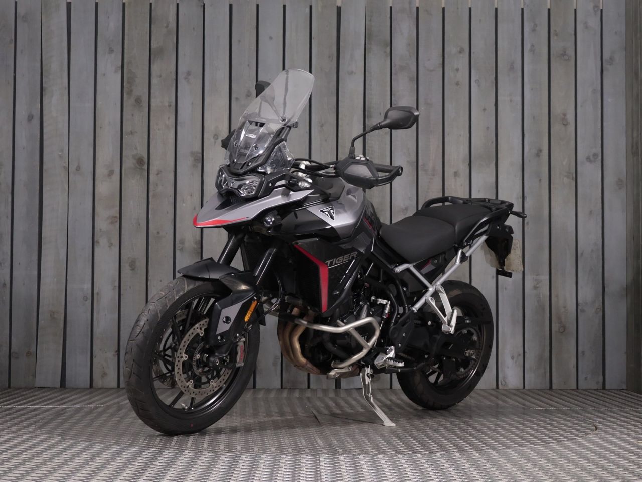 TRIUMPH TIGER 900