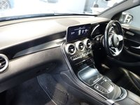 USED 2019 19 MERCEDES-BENZ GLC 2.0 GLC300d AMG Line (Premium) SUV 5dr Diesel G-Tronic+ 4MATIC Euro 6 (s/s) (245 ps) HIGH SPECIFICATION 4 WHEEL DRIVE MERCEDES WITH A SUPER PEDIGREE - COMES WITH A FULL SERVICE HISTORY + VIRTUAL COCKPIT DIGITAL DASH DISPLAY + SATELLITE NAVIGATION + REAR VIEW CAMERA + BLUETOOTH CONNECTIVITY INCLUDING MEDIA STREAMING + FRONT AND REAR PARKING SENSORS + ELECTRIC TAILGATE + AUTOMATIC LED HEADLIGHTS + DUAL ZONE CLIMATE CONTROL + AIR CONDITIONING + LED DAY TIME RUNNING LIGHTS + DAB DIGITAL RADIO + SELECTABLE DRIVING MODES + AUTOMATIC WIPERS WITH RAIN SENSORS