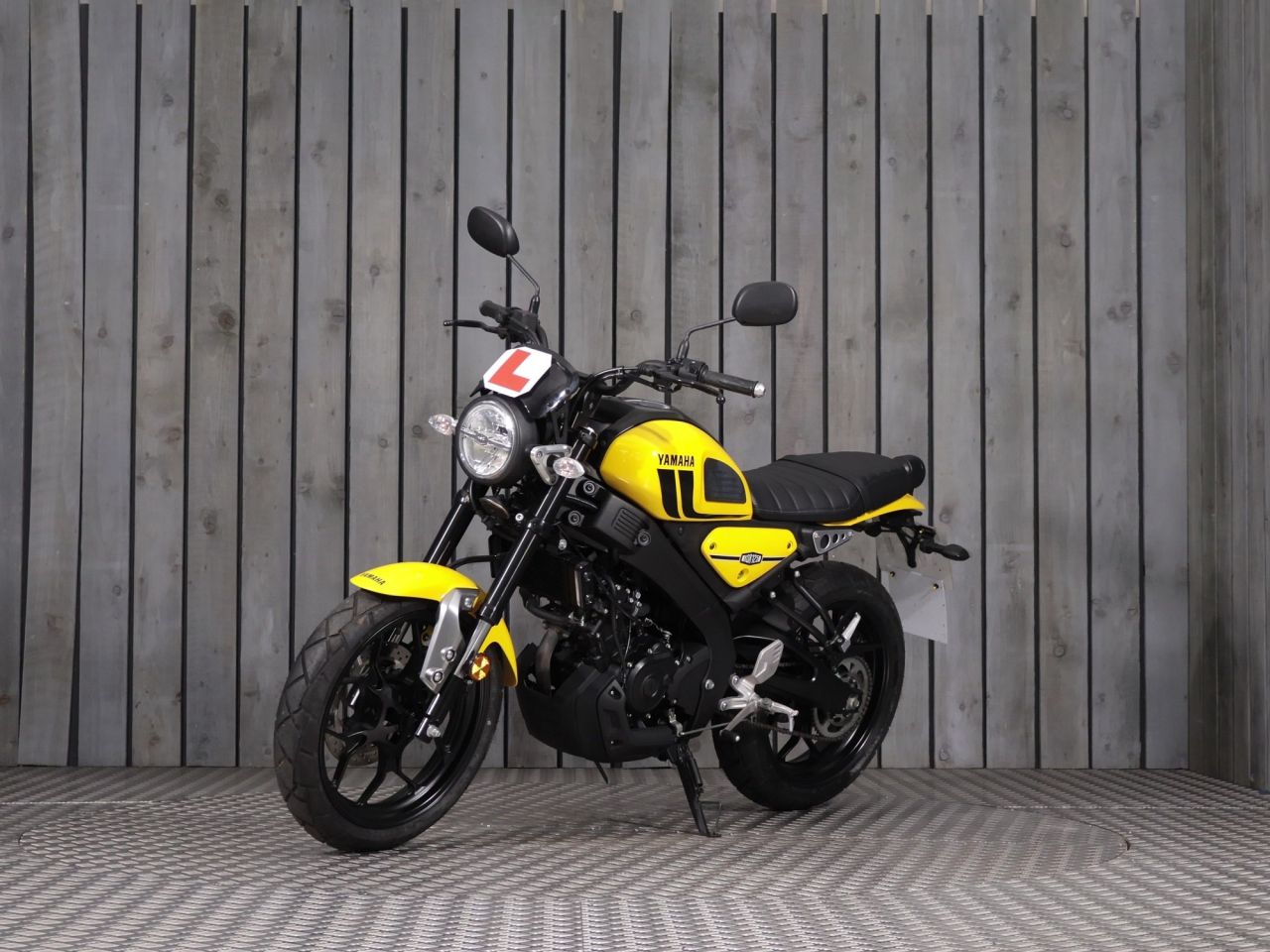 YAMAHA XSR125