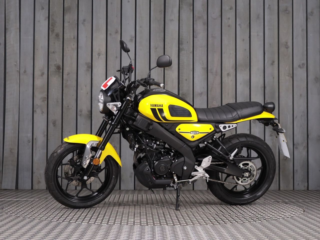 YAMAHA XSR125