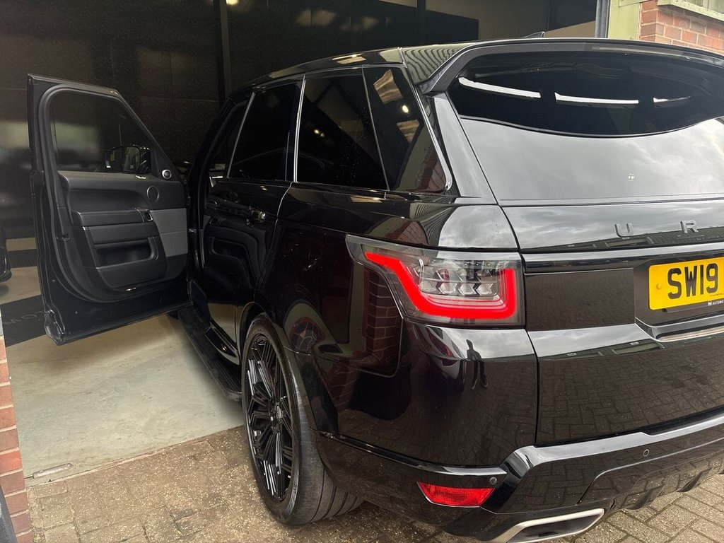 USED 2019 19 LAND ROVER RANGE ROVER SPORT 3.0 SD V6 HSE SUV 5dr Diesel Auto 4WD Euro 6 (s/s) (306 ps) URBAN WHEELS|BLACK PK|PAN ROOF