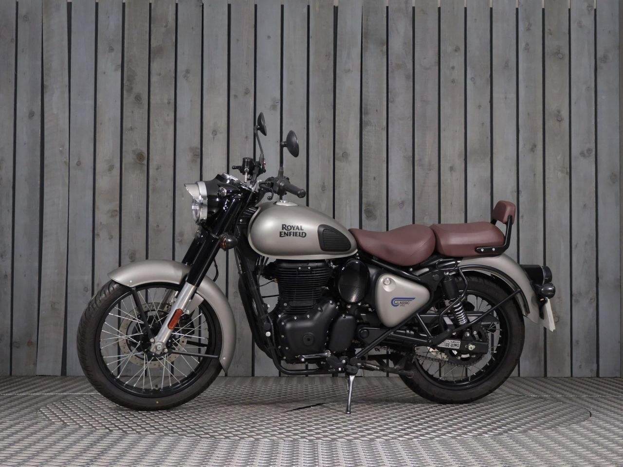 ROYAL ENFIELD Classic 350