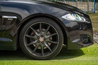 USED 2015 15 JAGUAR XF 2.2d R-Sport Black Sportbrake 5dr Diesel Auto Euro 5 (s/s) (200 ps) FSH, RCAM, H/SEATS