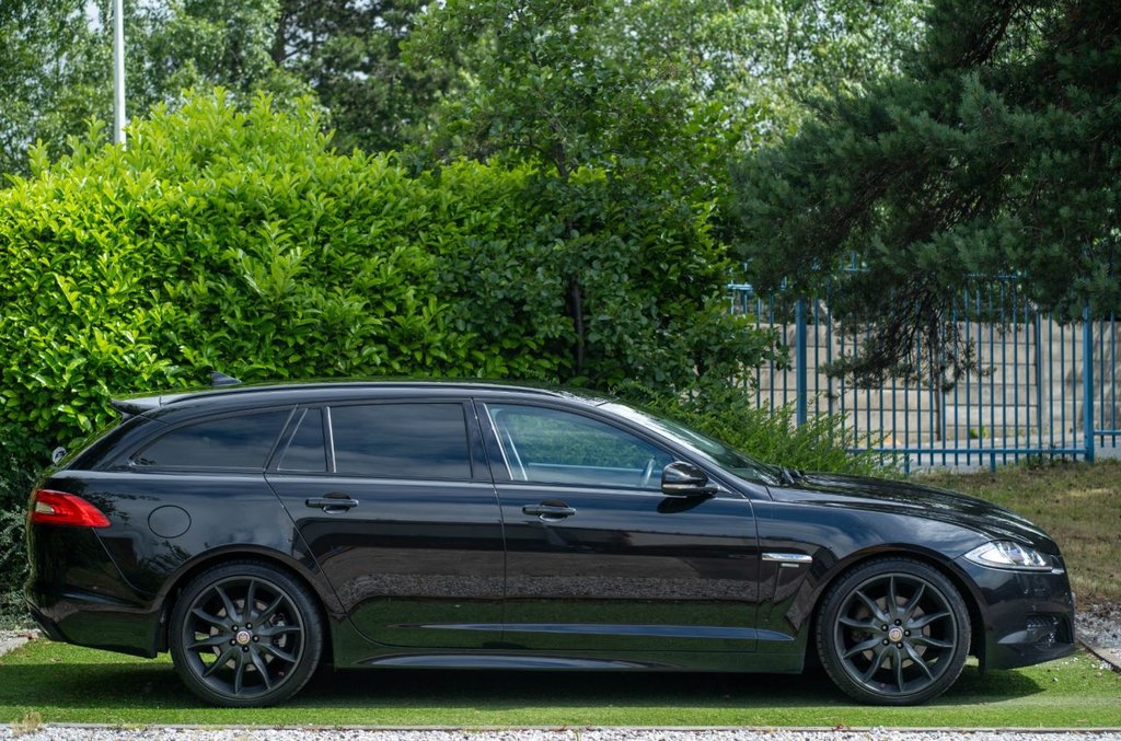USED 2015 15 JAGUAR XF 2.2d R-Sport Black Sportbrake 5dr Diesel Auto Euro 5 (s/s) (200 ps) FSH, RCAM, H/SEATS