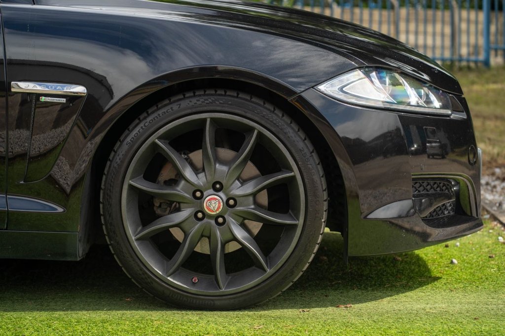 USED 2015 15 JAGUAR XF 2.2d R-Sport Black Sportbrake 5dr Diesel Auto Euro 5 (s/s) (200 ps) FSH, RCAM, H/SEATS