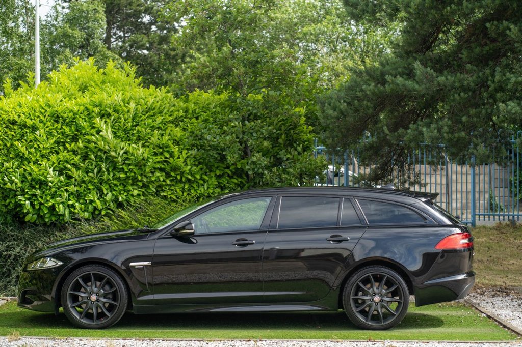 USED 2015 15 JAGUAR XF 2.2d R-Sport Black Sportbrake 5dr Diesel Auto Euro 5 (s/s) (200 ps) FSH, RCAM, H/SEATS