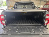USED 2023 23 TOYOTA HI-LUX 2.8 D-4D Invincible X Pickup Double Cab 4dr Diesel Auto 4WD Euro 6 (s/s) (204 ps) ROLLER SHUTTER+SAT NAV