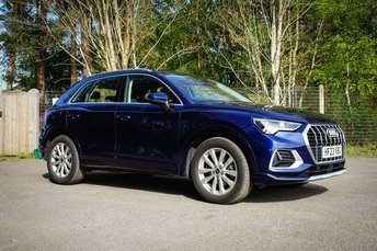 View our AUDI Q3