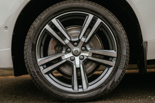 View our VOLVO XC60